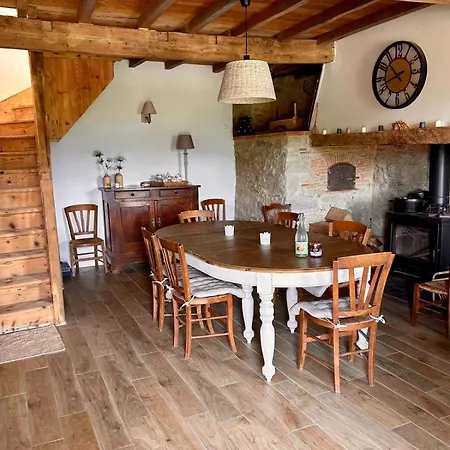 Chez Barque, Cominac Holiday home *